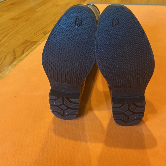 Burberry rain boots - Picture 8 of 11